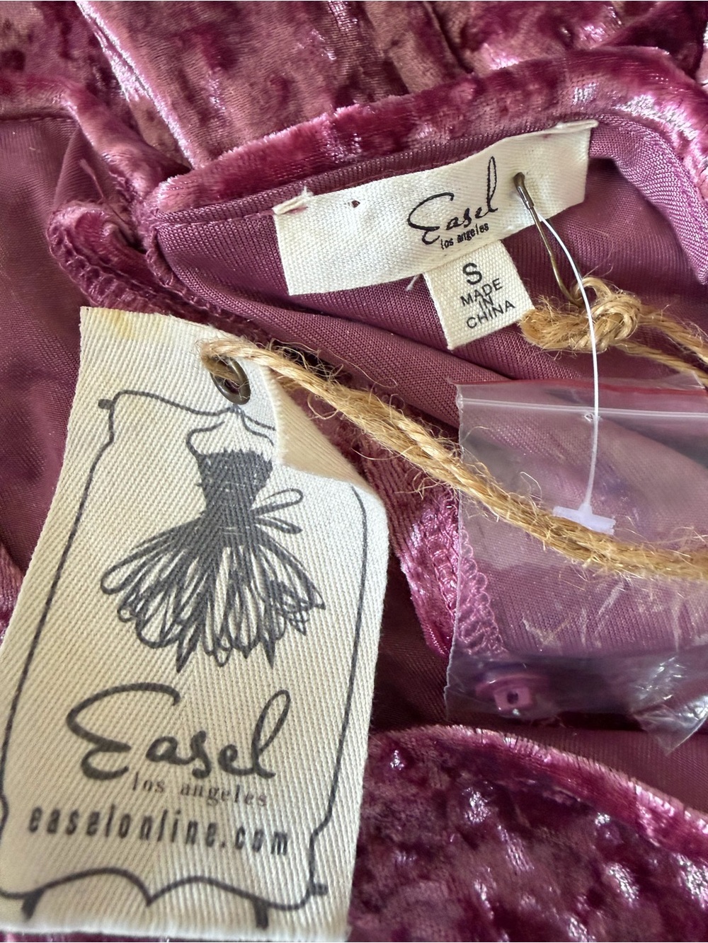 Easel NWT Mauve Crushed Velvet Cold Shoulder Fit & Flare Dress S - Picture 6 of 9